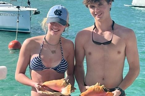 Review img # 19 of the yacht ABBY NORMAL TO