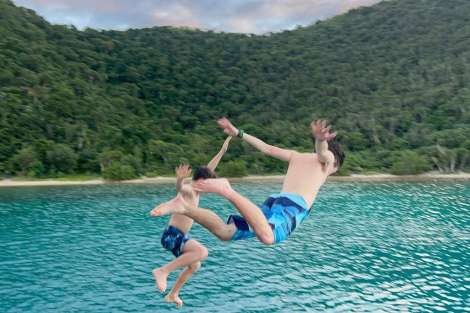 Review img # 21 of the yacht ABBY NORMAL TO