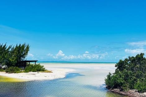 Review img # 13 of the yacht ABBY NORMAL TO