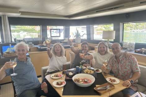 Review img # 10 of the yacht ASCENSION