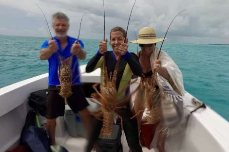 Review img # 45 of the yacht AURA