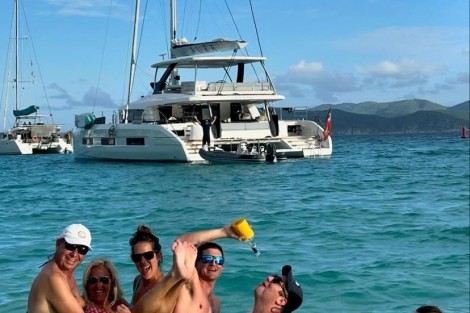 Review img # 22 of the yacht AURA