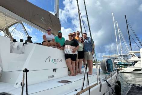 Review img # 35 of the yacht AZURIA