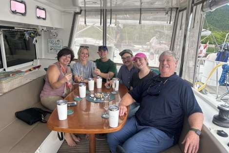 Review img # 15 of the yacht AZURIA