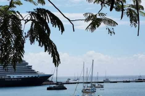 Review img # 32 of the yacht BEYOND STARDUST