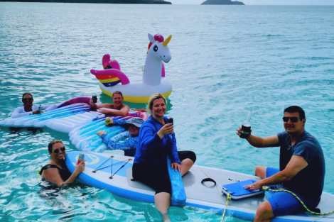 Review img # 23 of the yacht BEYOND STARDUST