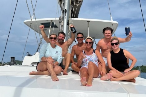 Review img # 4 of the yacht BLUE HORIZON