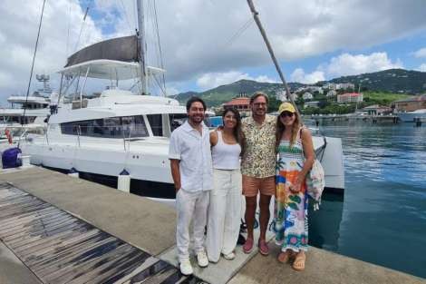 Review img # 48 of the yacht C SISTERS