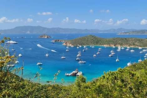 Review img # 25 of the yacht C SISTERS