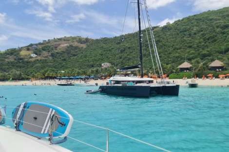 Review img # 7 of the yacht C SISTERS