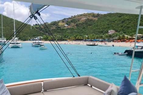 Review img # 11 of the yacht C SISTERS