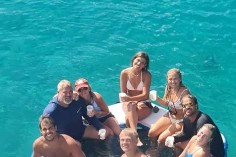 Review img # 1 of the yacht C SISTERS