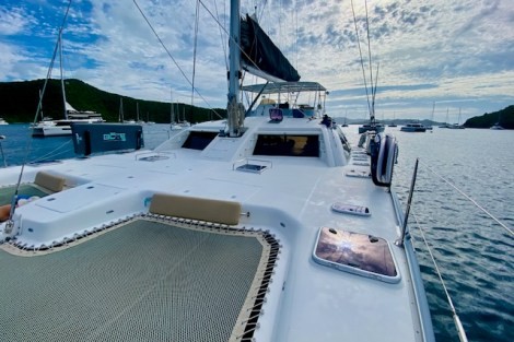 Review img # 1 of the yacht DAYDREAM