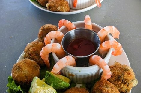 Review img # 29 of the yacht DEVINE SAILING