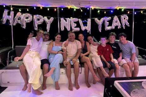 Review img # 1 of the yacht DEVINE SAILING