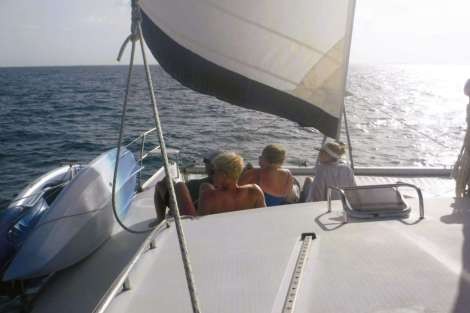 Review img # 8 of the yacht DREAMING ON