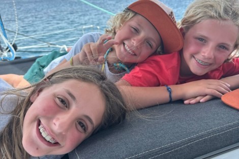 Review img # 43 of the yacht EARNOUT