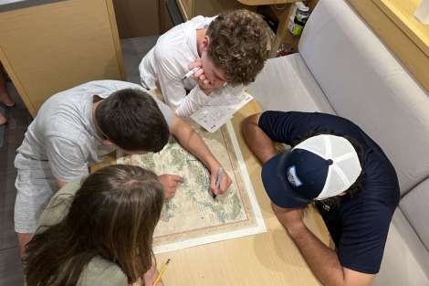 Review img # 74 of the yacht EARNOUT