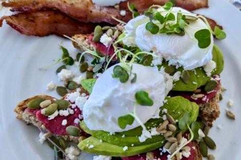 Review img # 40 of the yacht EARNOUT