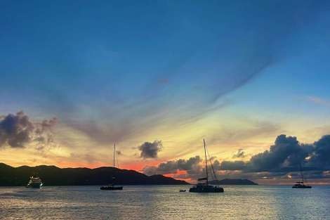 Review img # 32 of the yacht EVENSTAR