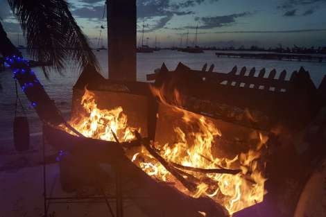 Review img # 3 of the yacht EXTRA NAUTI