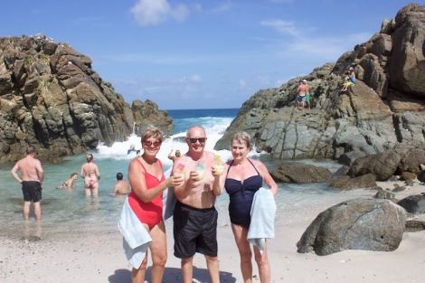 Review img # 94 of the yacht FOXY LADY