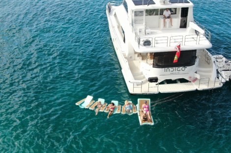 Review img # 15 of the yacht INDIGO