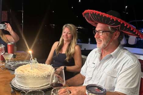 Review img # 12 of the yacht INDULGENCE