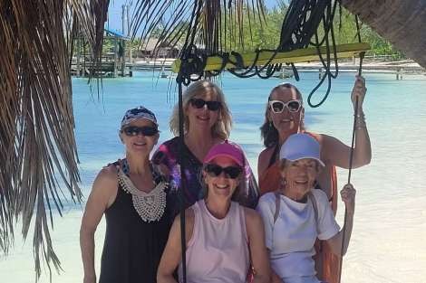 Review img # 7 of the yacht INDULGENCE