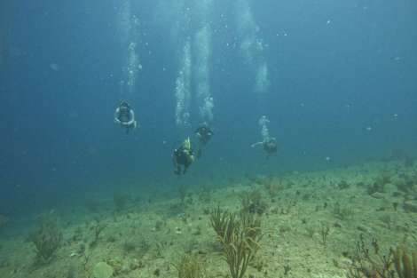 Review img # 40 of the yacht KARMA