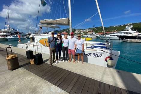 Review img # 12 of the yacht KNOT 5280