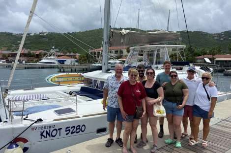 Review img # 4 of the yacht KNOT 5280