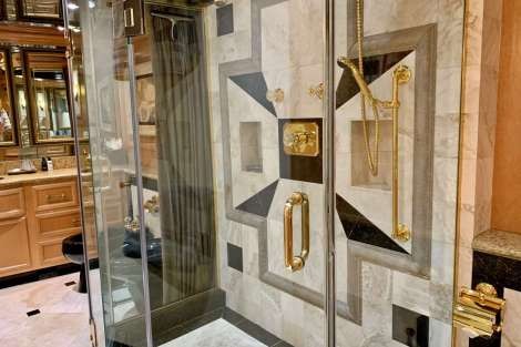 Review img # 3 of the yacht LADY LEX