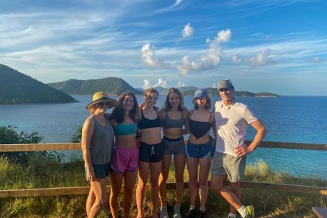 Review img # 151 of the yacht LIQUID ZEN