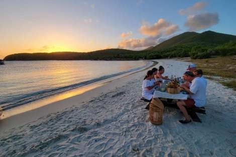 Review img # 100 of the yacht LIQUID ZEN