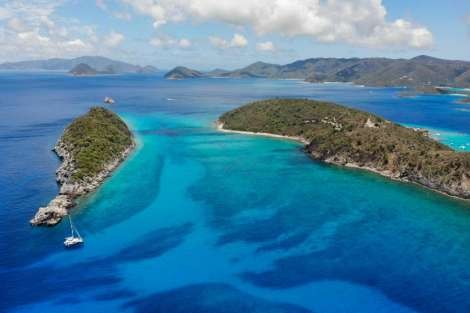 Review img # 85 of the yacht LIQUID ZEN