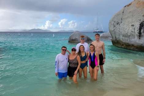 Review img # 57 of the yacht LIQUID ZEN