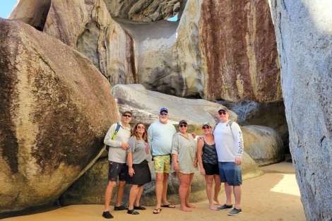 Review img # 38 of the yacht LIQUID ZEN