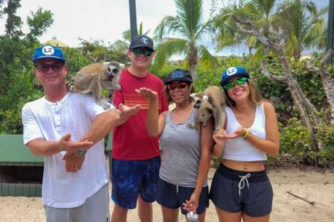 Review img # 4 of the yacht LIQUID ZEN