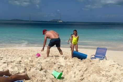 Review img # 3 of the yacht MAH NA MAH NA