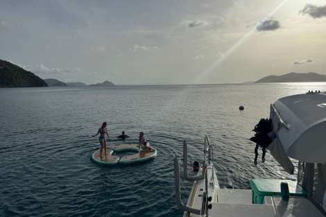 Review img # 10 of the yacht MAKIN MEMORIES