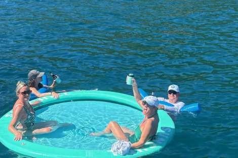 Review img # 2 of the yacht MAKIN MEMORIES