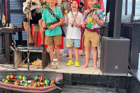 Review img # 4 of the yacht MAKIN MEMORIES