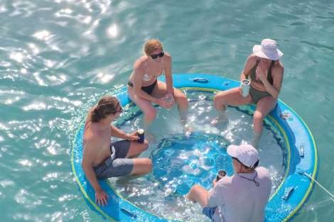 Review img # 6 of the yacht MISS SUMMER