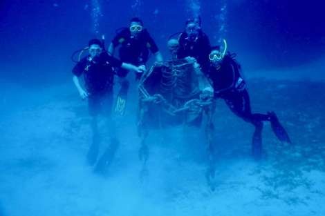 Review img # 130 of the yacht MUCHO GUSTO