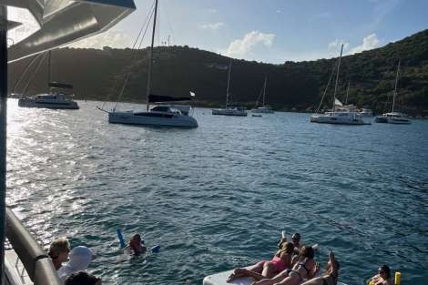 Review img # 20 of the yacht NO INHERITANCE