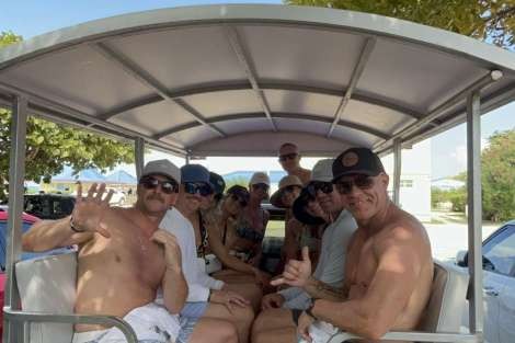 Review img # 1 of the yacht NO INHERITANCE