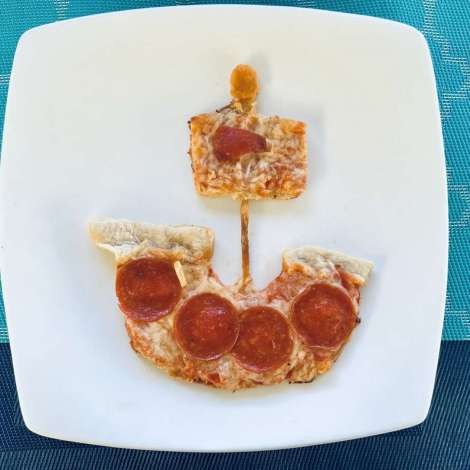 Food onboard OCEANS 8 # 4