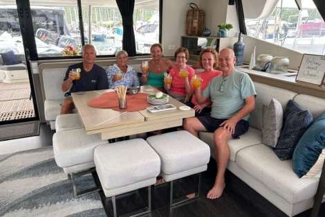 Review img # 2 of the yacht OHANA 59