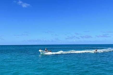 Review img # 56 of the yacht OHANA